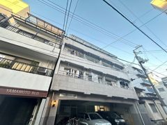 アスプロパラティ’83の外観画像