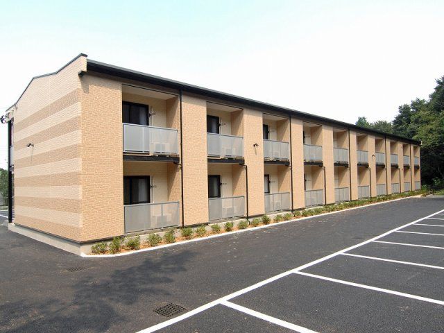 レオパレス沼南6の外観画像