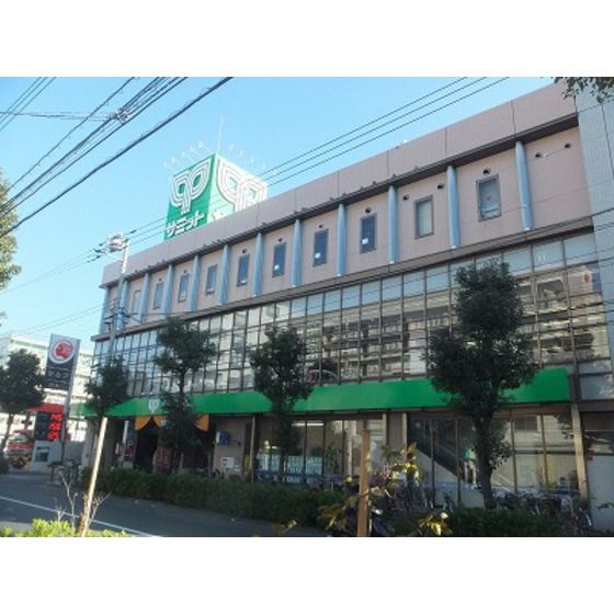近くに施設あり