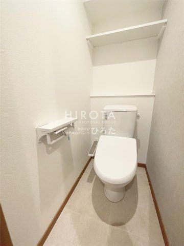 直方感田郵便局(660m)