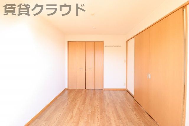 ベッドルーム