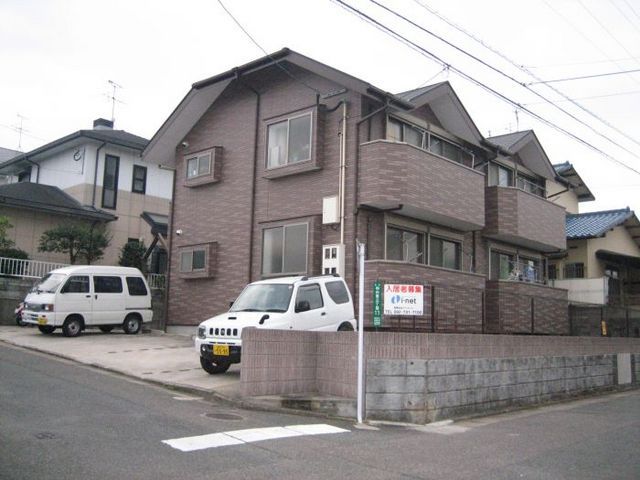 泉ハイツの外観画像