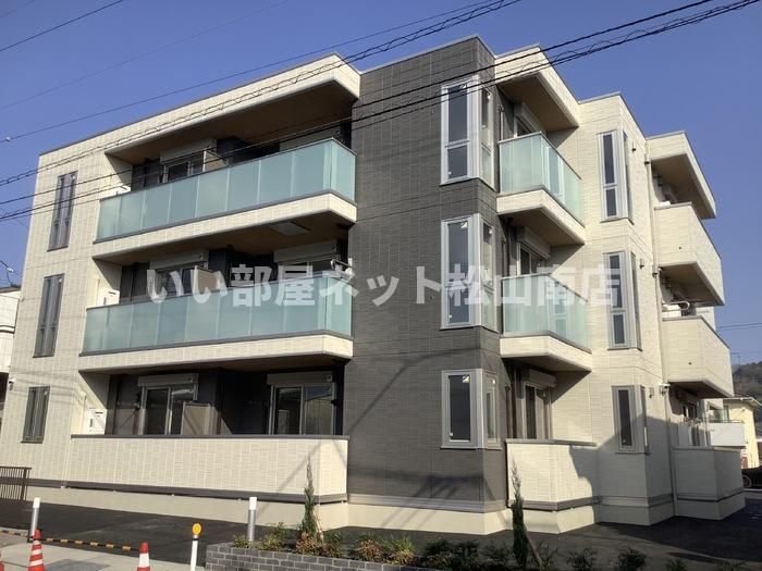 シャスティアの外観画像