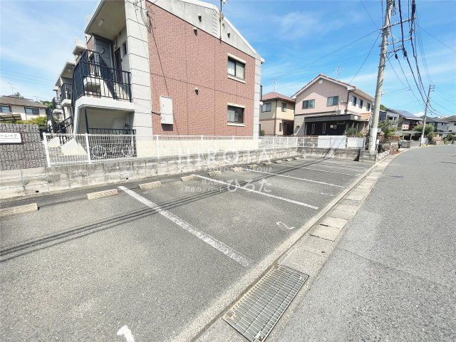 ゲオ/北九州/穴生店 (1766m)