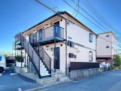 J・フローレの外観画像