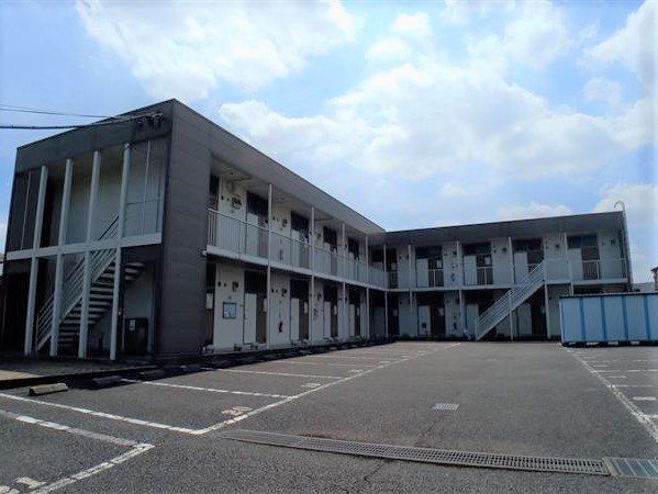 レオパレスみどり野B館の外観画像
