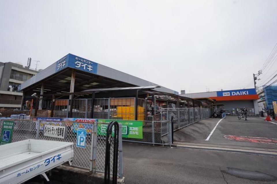 近くに施設あり