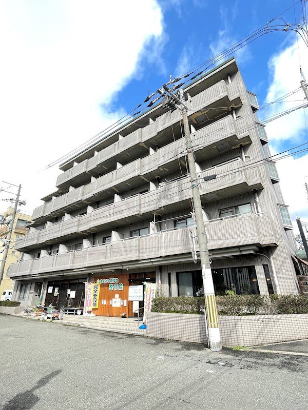 レオ松本の外観画像