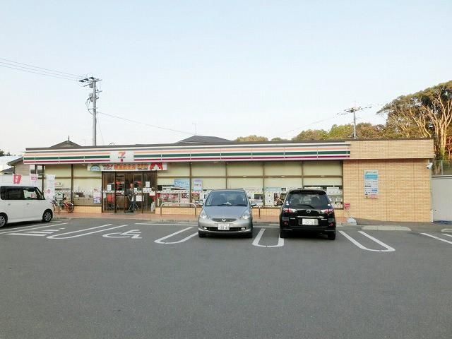 セブン‐イレブン／岡垣吉木店 (670m)