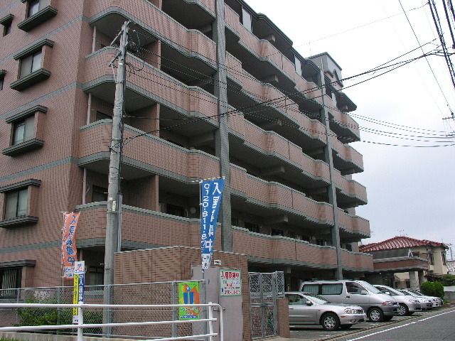 ヴィラージュ荷稲の外観画像