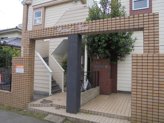 パストラル八坂A棟の外観画像