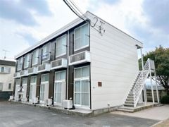 レオパレスグリーンコーポ多摩の外観画像