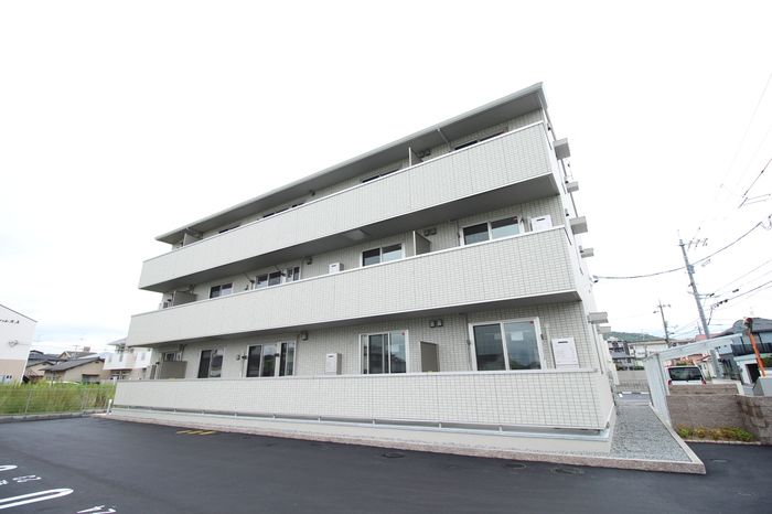 シャトル春水 F棟の外観画像