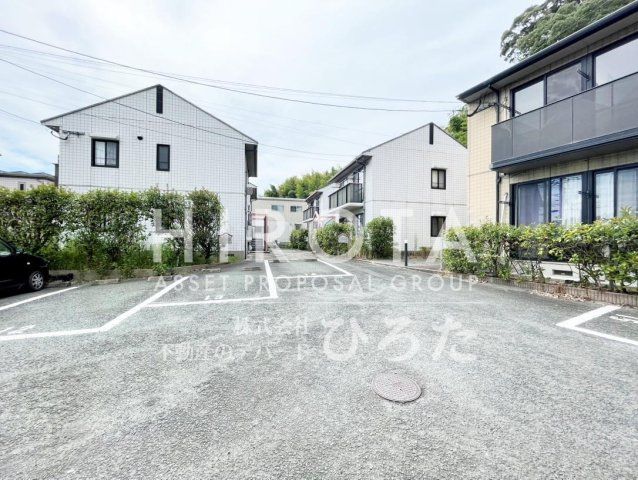 ゲオ直方店 (2900m)