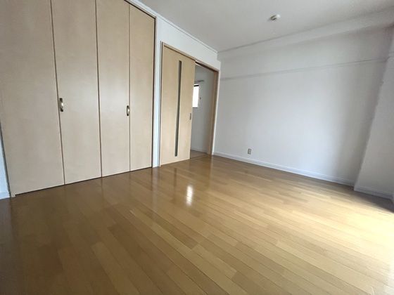ベッドルーム