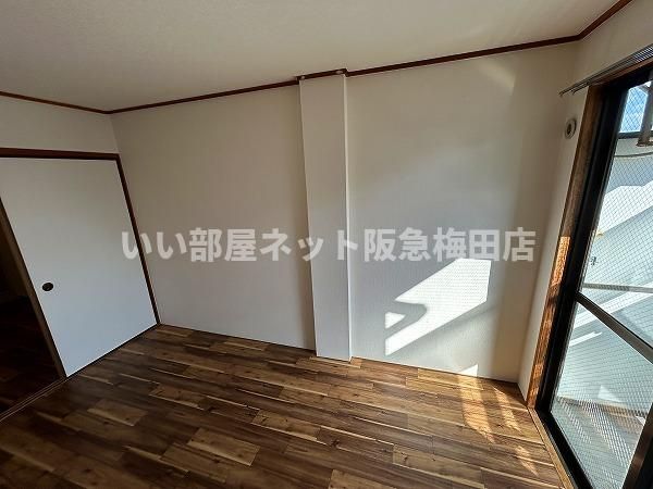 ベッドルーム