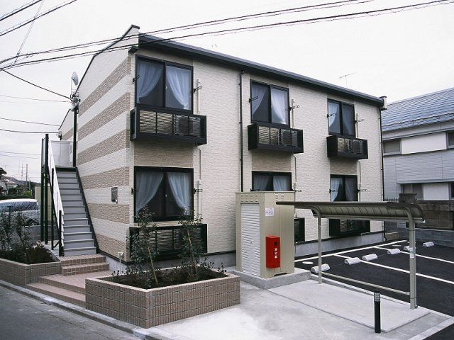 レオパレスラピスAの外観画像