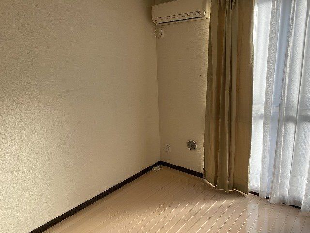 ベッドルーム