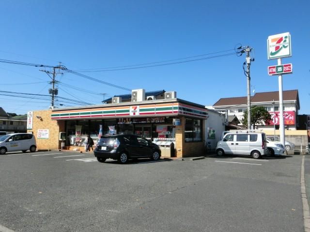 セブンイレブン(750m)
