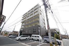 内山足立ビルの外観画像