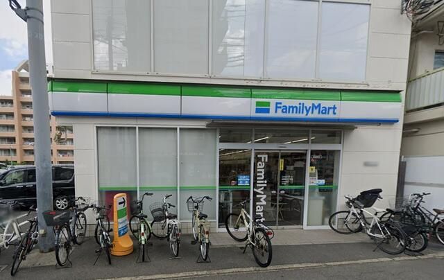 近くに施設あり