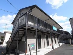 エメラルドグリーンの外観画像