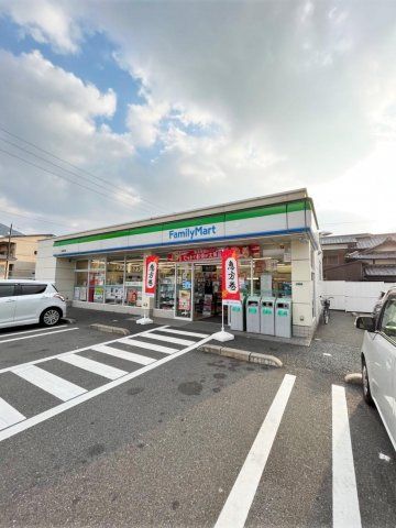 ファミリーマート小倉熊本店(240m)