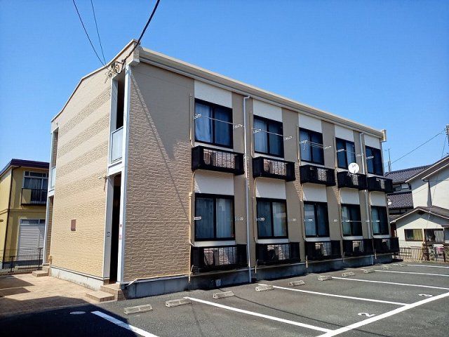 レオパレス彩の外観画像