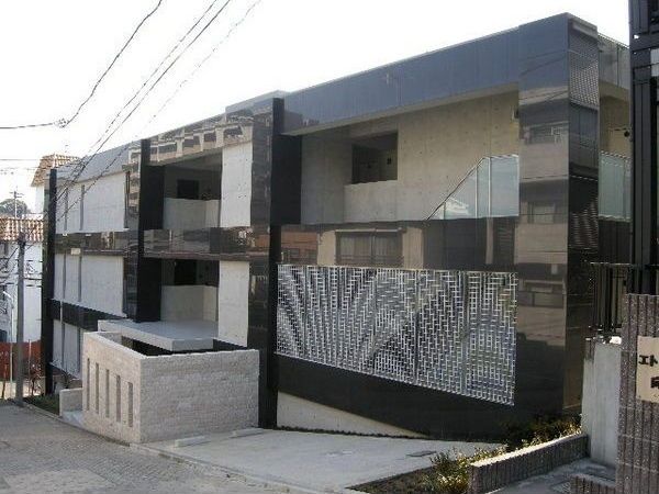 REGALO覚王山の外観画像