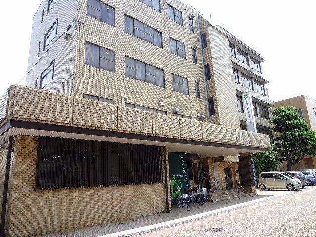 アルペン室谷クリニックまで400m