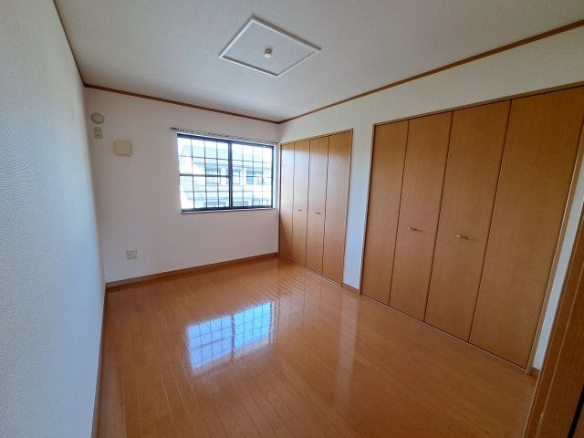 ベッドルーム