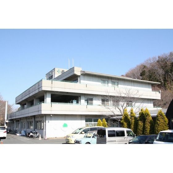 病院「医療法人鉄蕉会森の里病院まで527m」