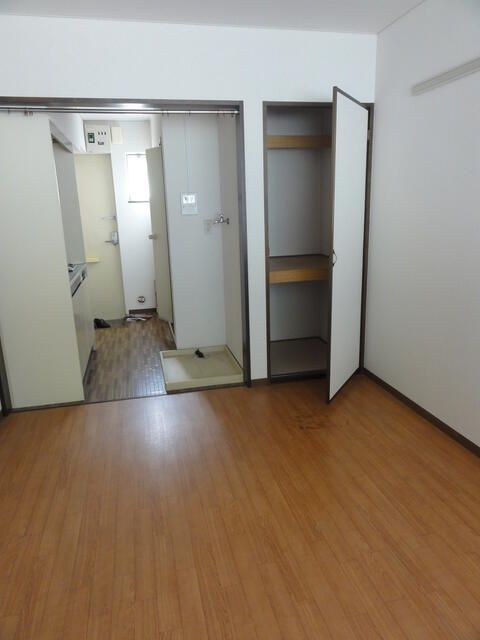 ベッドルーム