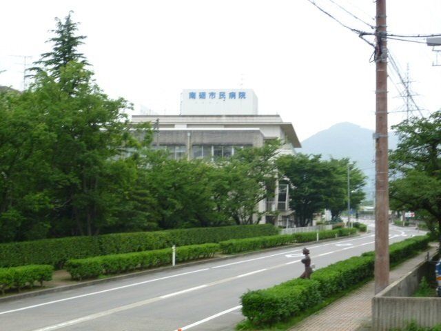 南砺市民病院まで2400m
