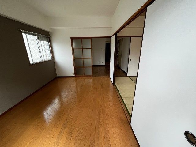 ベッドルーム