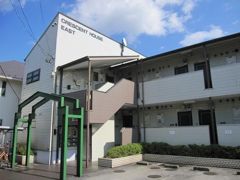 三鷹台クレッセントハウスイーストの外観画像