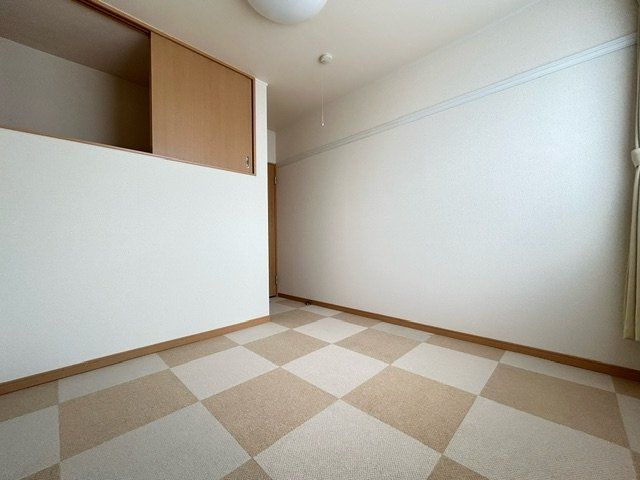 ベッドルーム
