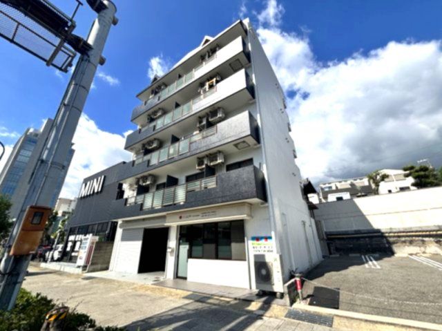 ウイング神戸の外観画像