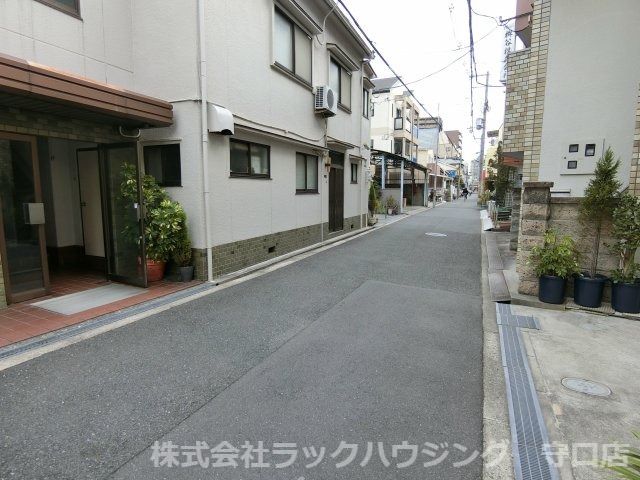 近くに施設あり