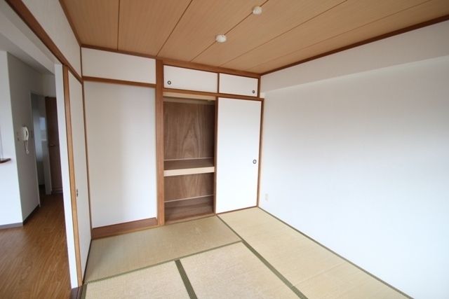 ベッドルーム