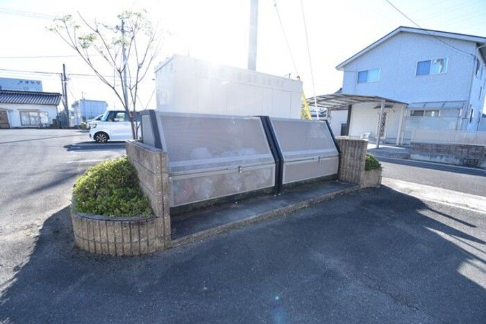 近くに施設あり