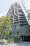ファーストリアルタワー新宿の外観