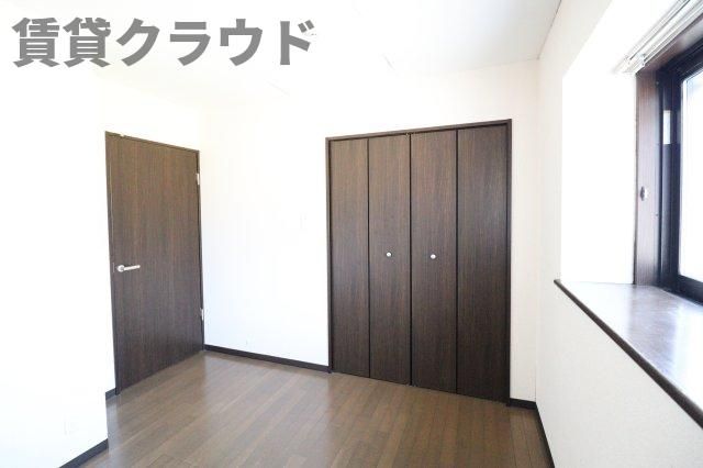 ベッドルーム