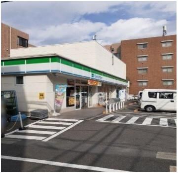 ファミリーマート世田谷2丁目店まで400m