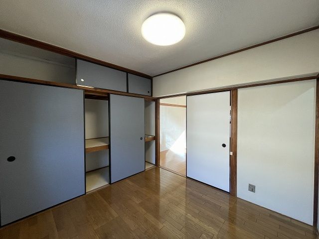 ベッドルーム