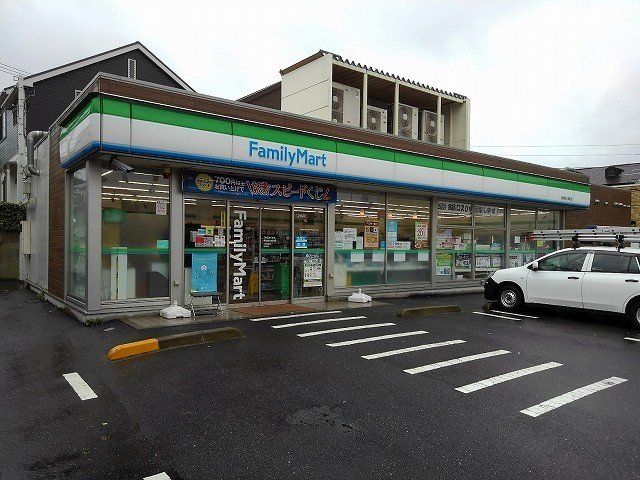 ファミリーマート横須賀大津店まで58m