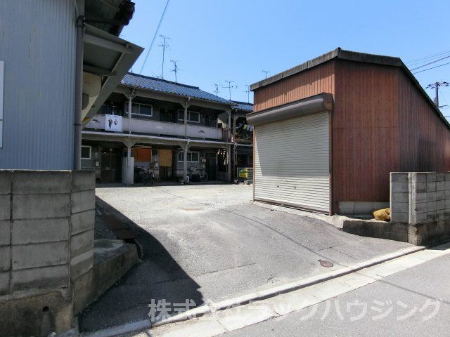 近くに施設あり