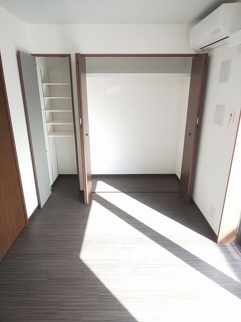 ベッドルーム
