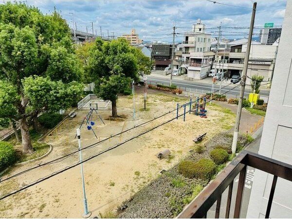 近くに施設あり