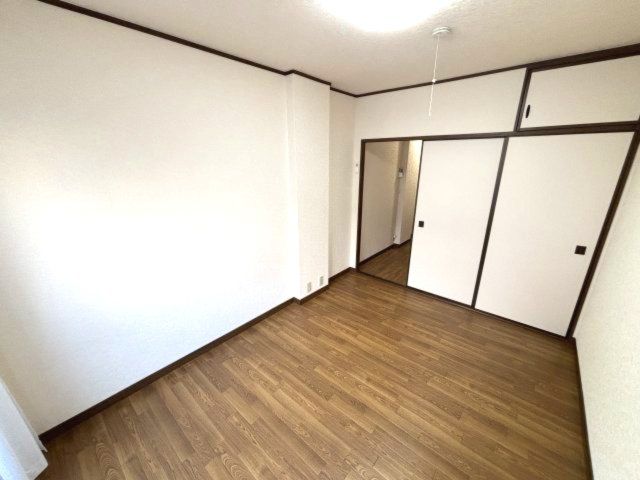 ベッドルーム